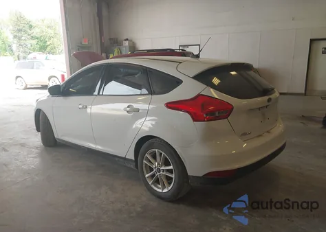 2015 Ford Focus Se z USA, uszkodzony, nr VIN 1FADP3K20FL288709